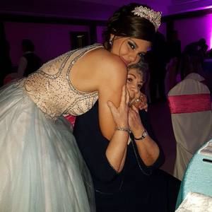 Meet your Posher, Valeria